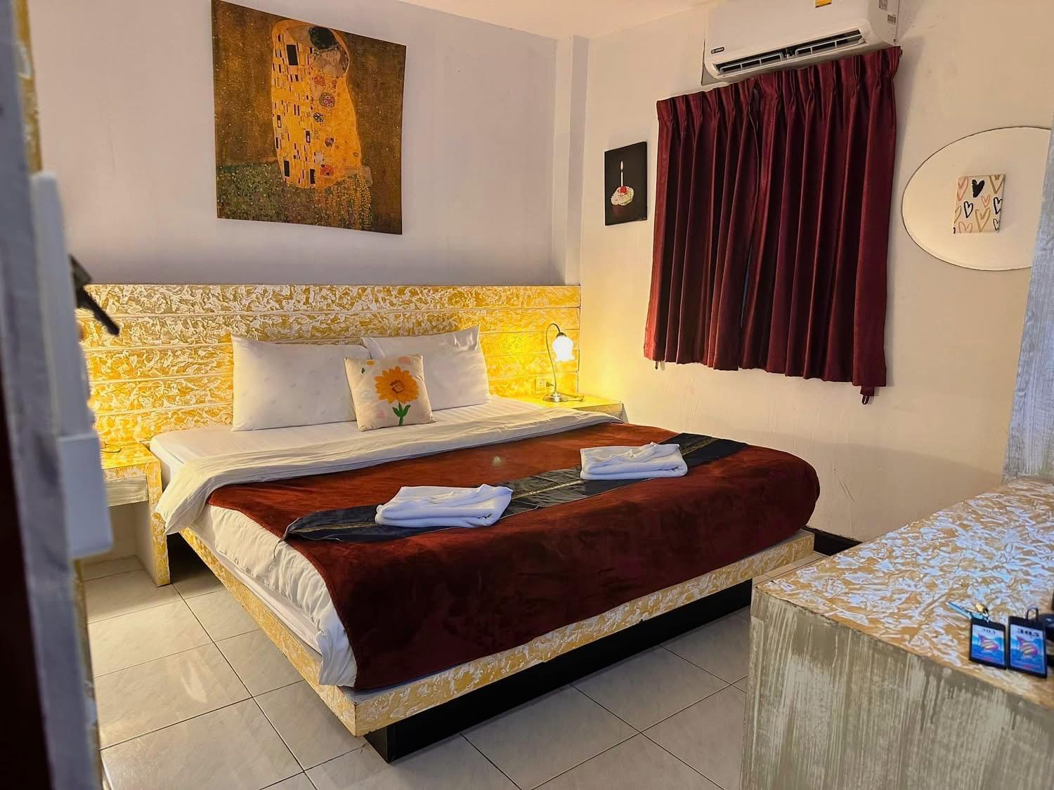 The Shades Hotel 50 Meter Beach Front Patong 外观 照片