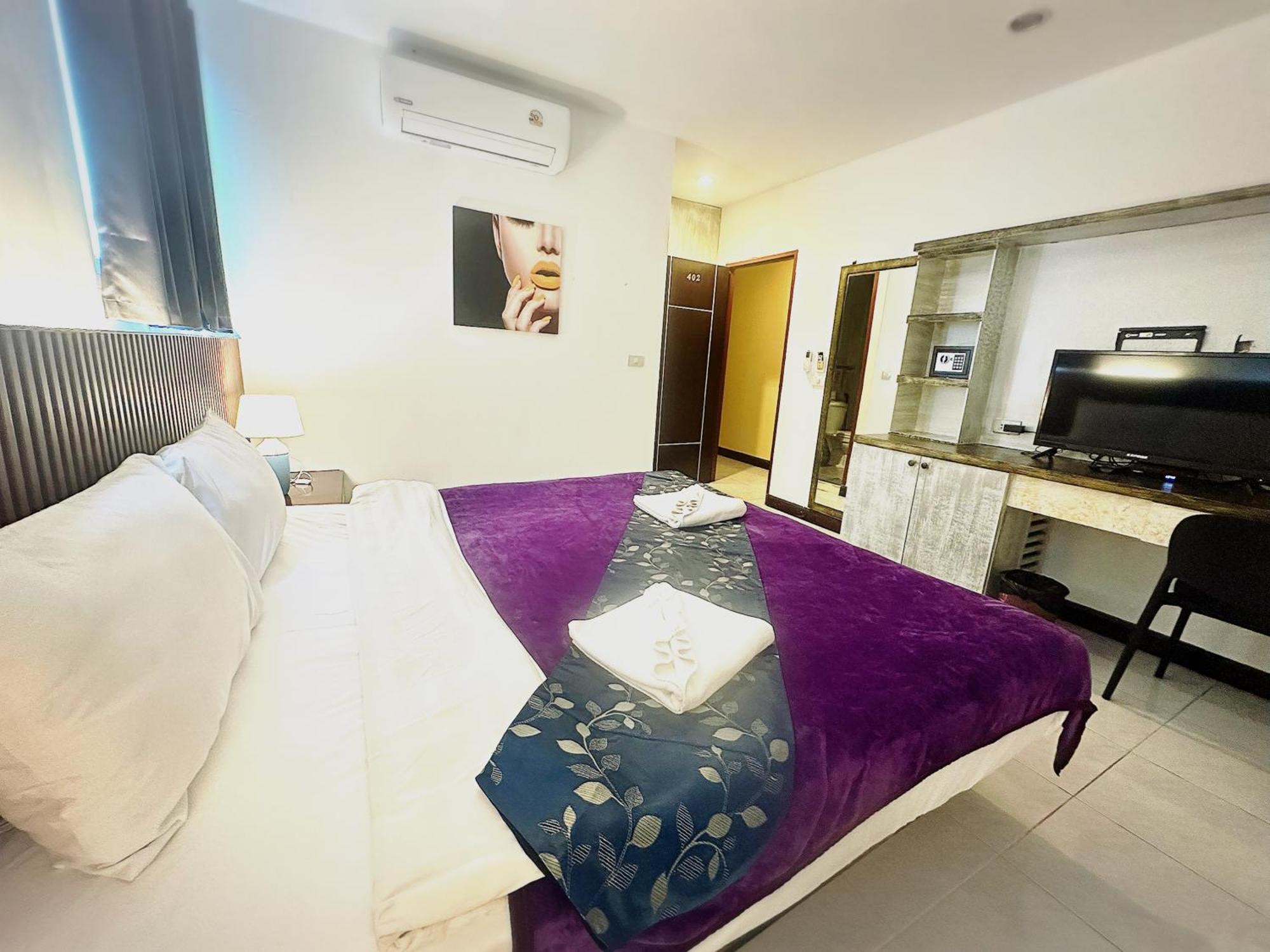 The Shades Hotel 50 Meter Beach Front Patong 外观 照片