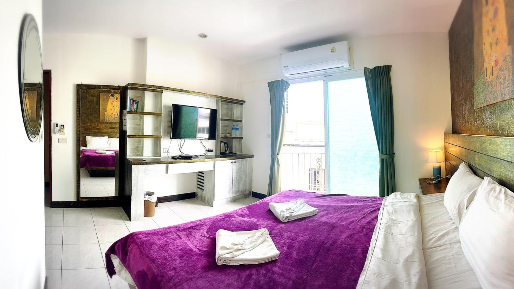 The Shades Hotel 50 Meter Beach Front Patong 外观 照片